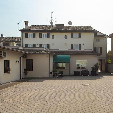 Hotel Gambara Exterior foto
